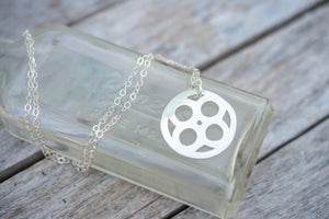 Fine silver lg round cut out "88" pendant necklace