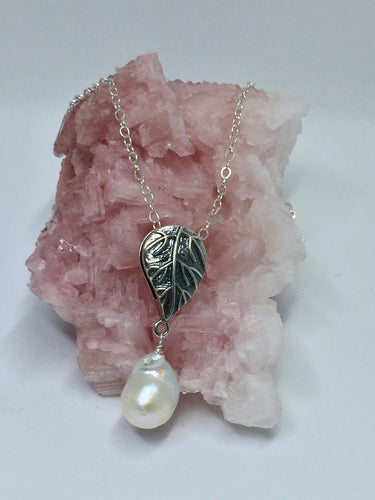 Pearl with Leaf Bail Necklace